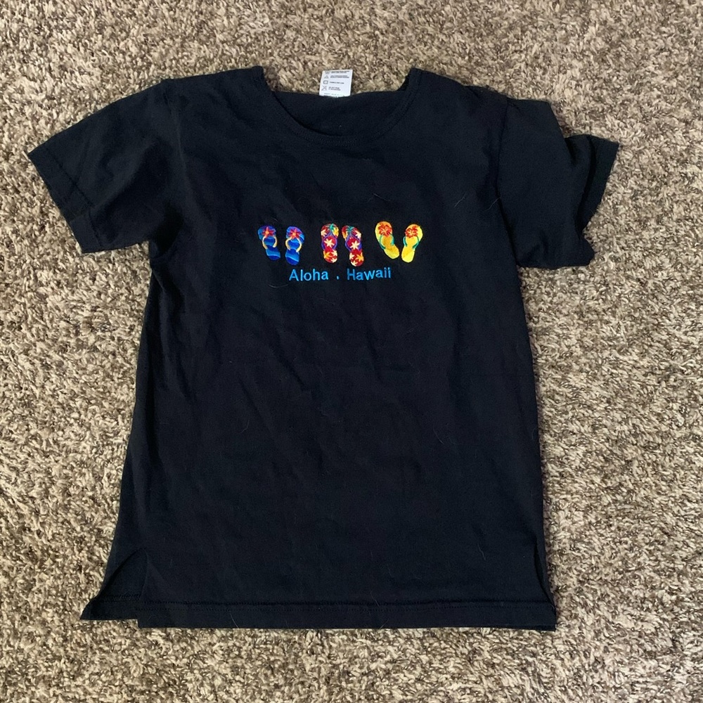 Hawaii Graphic T Shirt. Size Small.